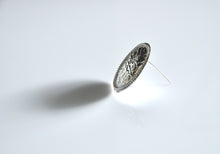 Load image into Gallery viewer, 'Crushing' Brooches (2023)