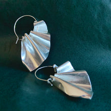 Load image into Gallery viewer, Fine Silver Hoops I