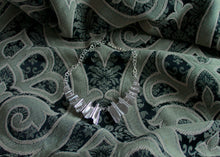 Load image into Gallery viewer, Ruffled Collar Necklace II