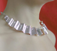Load image into Gallery viewer, Ruffled Collar Necklace I