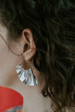 Load image into Gallery viewer, Fine Silver Hoops I